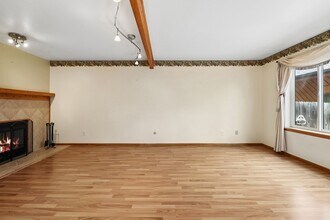 12610 W Bayaud Ave in Lakewood, CO - Foto de edificio - Building Photo