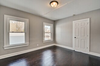 412 N Bradley Ave-Unit -2 in Indianapolis, IN - Building Photo - Building Photo