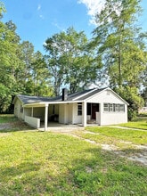 37 W Lincoln St in Ludowici, GA - Building Photo - Building Photo