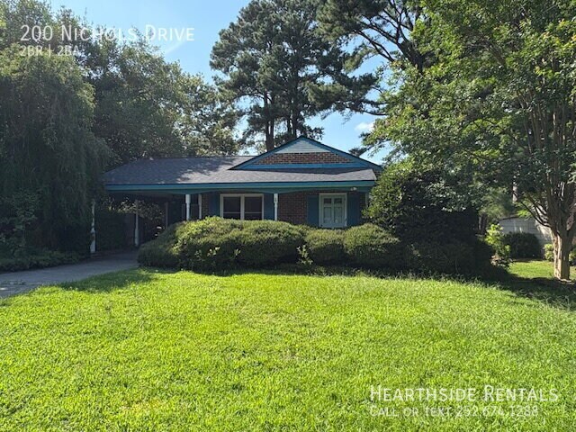 200 Nichols Dr in Greenville, NC - Building Photo