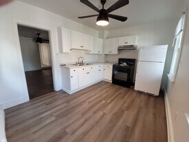 565 W Market St in York, PA - Building Photo