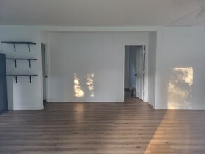 509 N Henry St in Lindale, TX - Building Photo - Building Photo