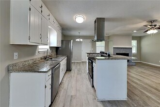 4956 W Ridge Dr in Douglasville, GA - Building Photo - Building Photo