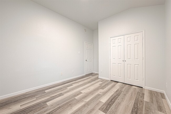 6406 Applewood Forest Dr