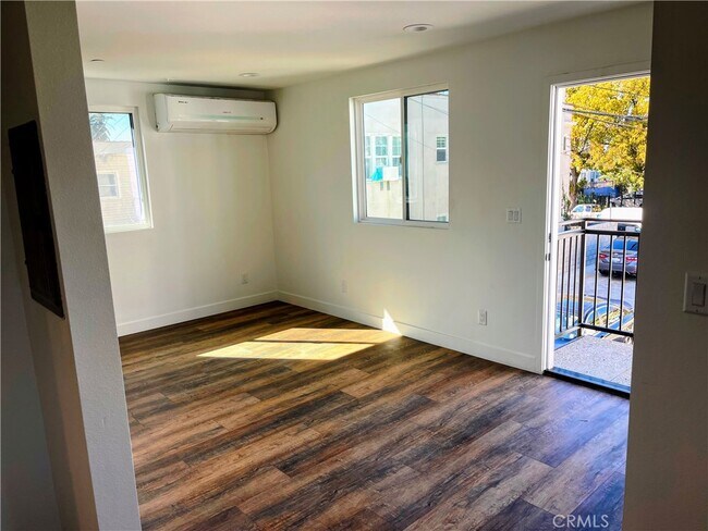 1809 1/2 S Gramercy Pl in Los Angeles, CA - Building Photo - Building Photo