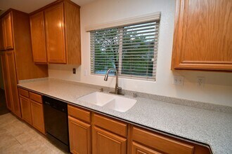 11227 Andreola Ct in Las Vegas, NV - Building Photo - Building Photo