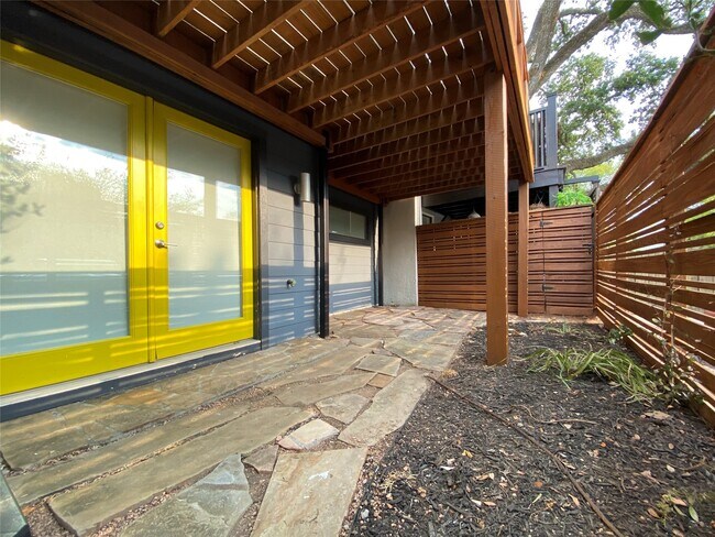 property at 4116 McDuffie St