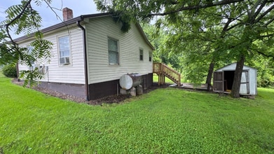 211 Wilkes St in Wilkesboro, NC - Building Photo - Building Photo