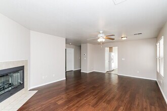 9517 Golden Scots Ct in Las Vegas, NV - Building Photo - Building Photo
