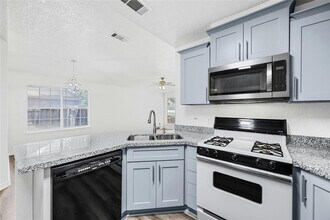 502 Rockmoor Dr in Georgetown, TX - Building Photo - Building Photo