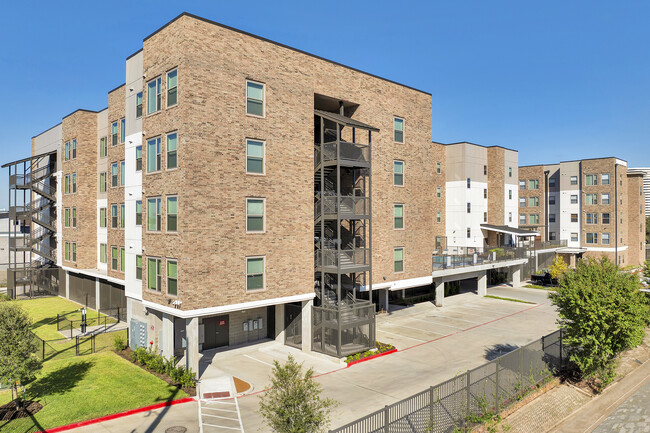 Richmond Senior Village in Houston, TX - Foto de edificio - Building Photo