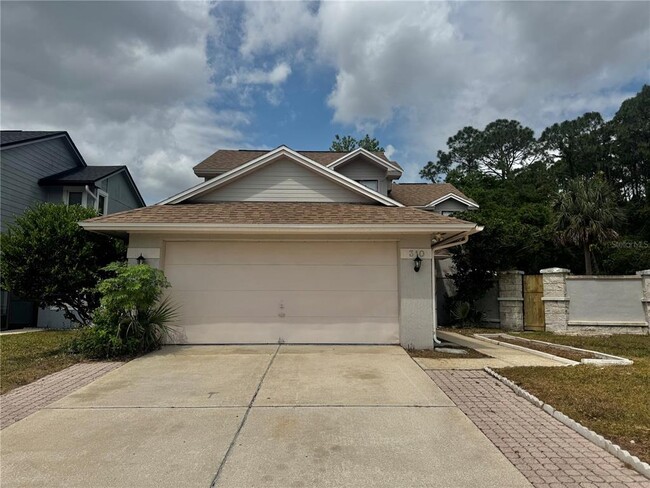 property at 310 Foxboro Ct