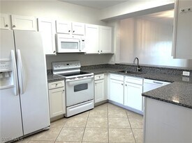 10030 Maddox Ln in Bonita Springs, FL - Building Photo