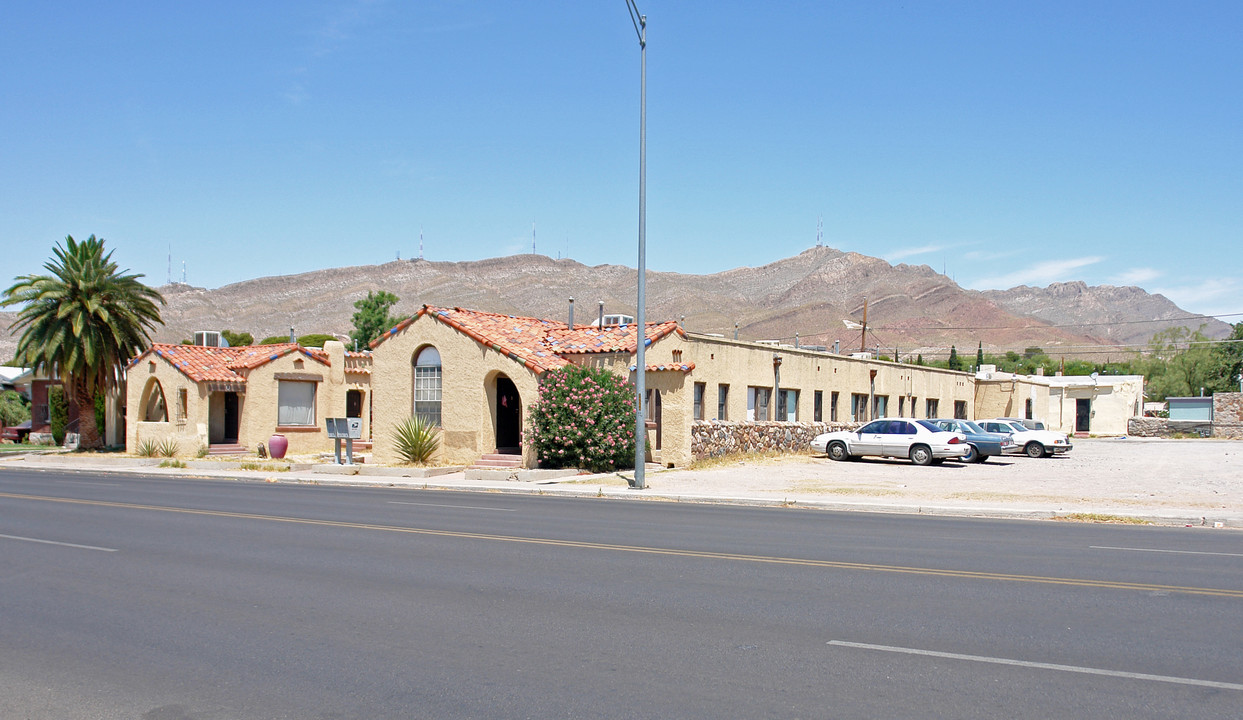 3319-3325 Pershing Dr in El Paso, TX - Building Photo