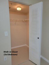 1400 Crestwood Ct S in Royal Palm Beach, FL - Building Photo - Building Photo