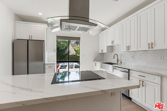 9191 Charleville Blvd in Beverly Hills, CA - Building Photo - Building Photo