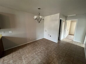 1212 W Hunt St, Unit 1212 in Sherman, TX - Foto de edificio - Building Photo