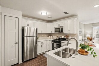 The Grove Apartment Homes in Lincoln, NE - Building Photo - Building Photo