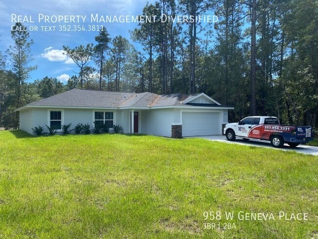 958 W Geneva Pl in Citrus Springs, FL - Building Photo - Building Photo
