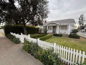 174 W Orange St in Covina, CA - Foto de edificio - Building Photo