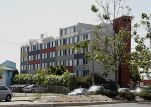 St. Andrews Manor in Oakland, CA - Building Photo - Building Photo