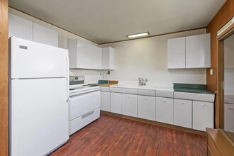 20575 Forest Ave in Castro Valley, CA - Building Photo - Building Photo