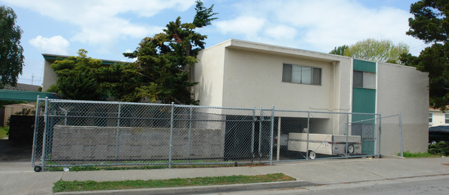 5304 Van Fleet Ave in Richmond, CA - Building Photo - Building Photo