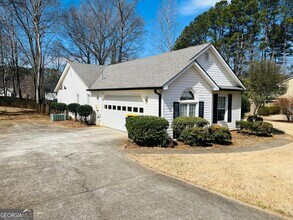 155 Woodstream Dr in Newnan, GA - Building Photo - Building Photo