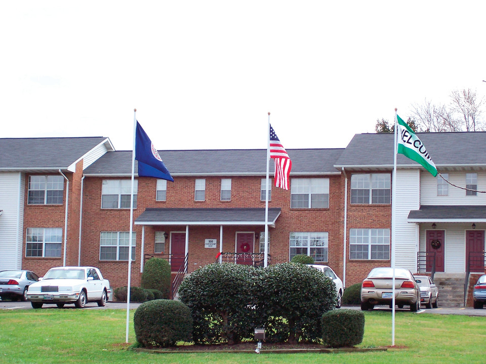 Spark Culpeper in Culpeper, VA - Building Photo