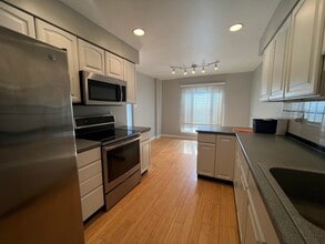 919 Putnam Blvd in Wallingford, PA - Foto de edificio - Building Photo