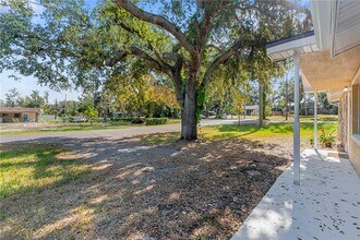 8623 Parkway Cir in Riverview, FL - Building Photo - Building Photo