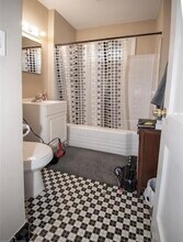 607 Colonial Cir SE, Unit Unit 3 in Marietta, GA - Building Photo - Building Photo