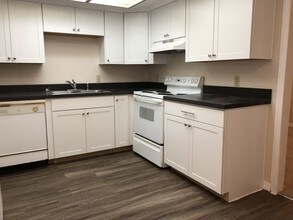 906 Robinhood Ct in Maitland, FL - Building Photo - Building Photo