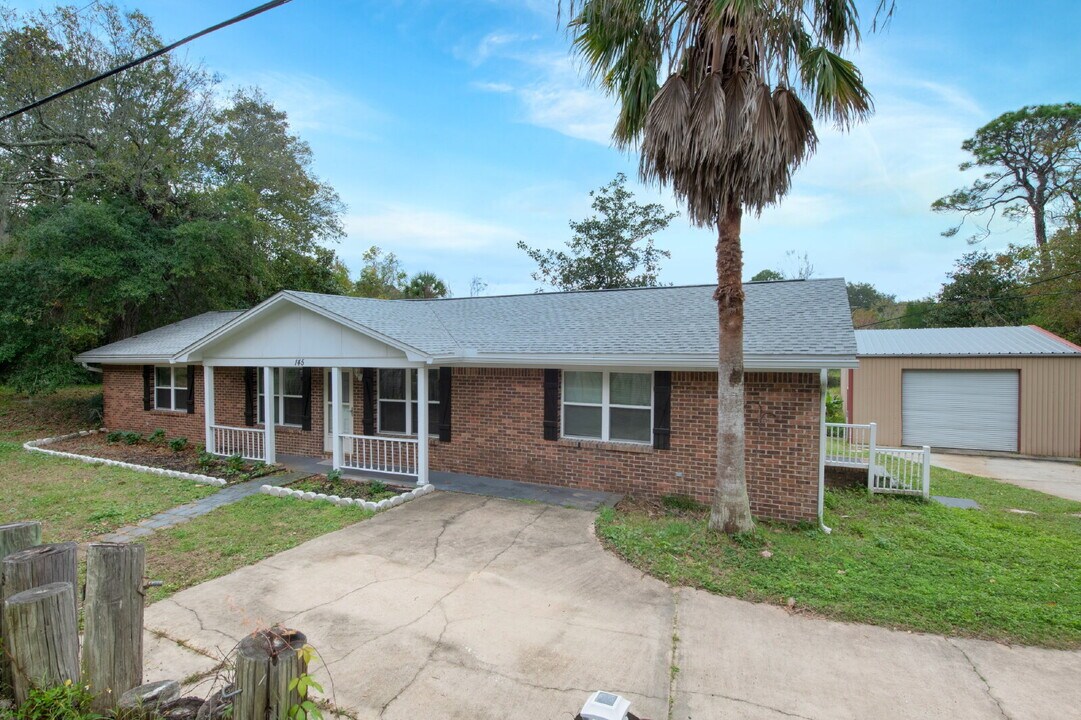 145 Manring Dr in Fort Walton Beach, FL - Building Photo