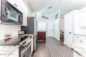3652 Sanctuary Way S in Jacksonville Beach, FL - Building Photo - Building Photo