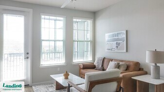 4902 Cosmos Cir in Wimauma, FL - Building Photo