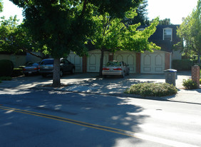 984 Ponderosa Ave Apartments