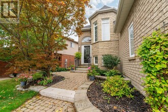 52 Abernethy Crescent in Bowmanville, ON - Building Photo - Building Photo