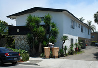 205 Los Aguajes Ave in Santa Barbara, CA - Building Photo - Building Photo