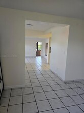 6241 SW 2nd St in Miami, FL - Building Photo - Building Photo