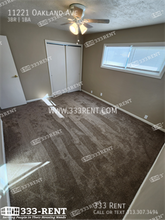 11221 Oakland Ave in Kansas City, MO - Building Photo - Building Photo