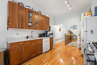 58 Dorset St, Unit 58 in Boston, MA - Foto de edificio - Building Photo