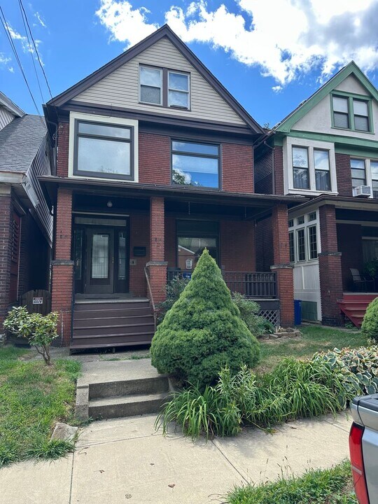 782 Loretta St in Pittsburgh, PA - Foto de edificio