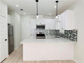 1019 N Clarence Ave in Edinburg, TX - Building Photo - Building Photo