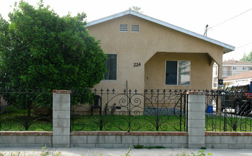 224 W Elm Ave in Burbank, CA - Building Photo - Building Photo