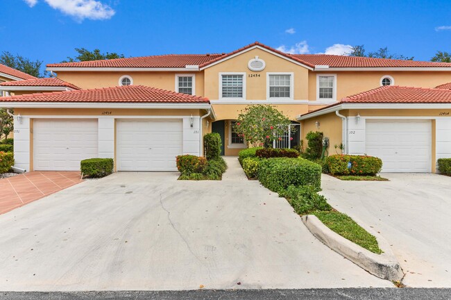 property at 12454 Crystal Pointe Dr