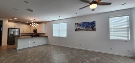 2192 W Sierra Sunset Trl in Phoenix, AZ - Foto de edificio - Building Photo