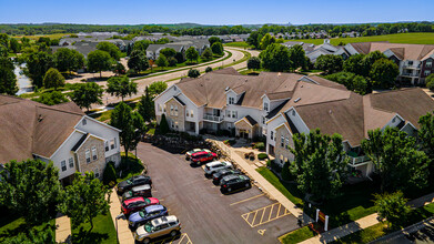 Hickory Pointe in Sun Prairie, WI - Foto de edificio - Building Photo