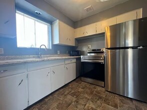 309 Marie St in Medford, OR - Building Photo - Building Photo