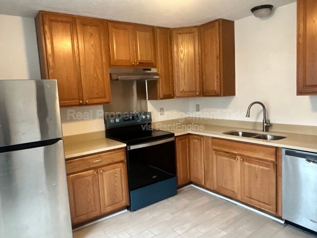 128 Loch Cir in Hampton, VA - Building Photo - Building Photo